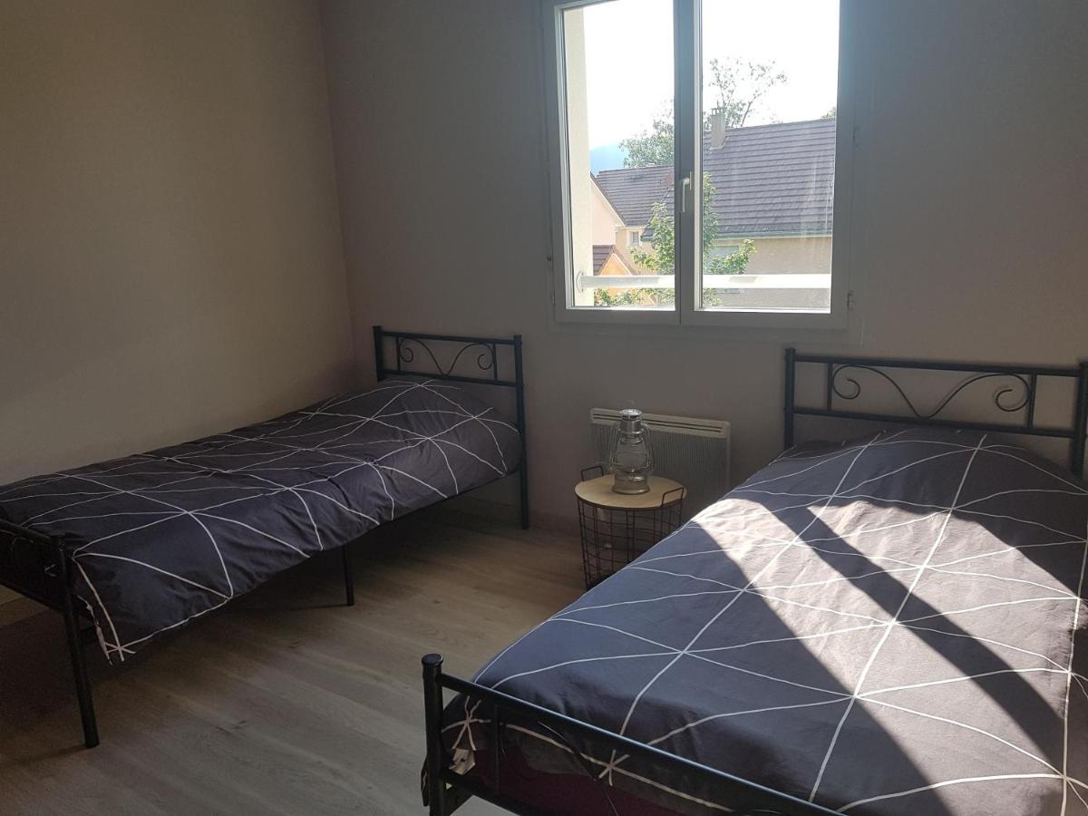 Appartement T3 à Belley au calme avec jardin privatif Esterno foto