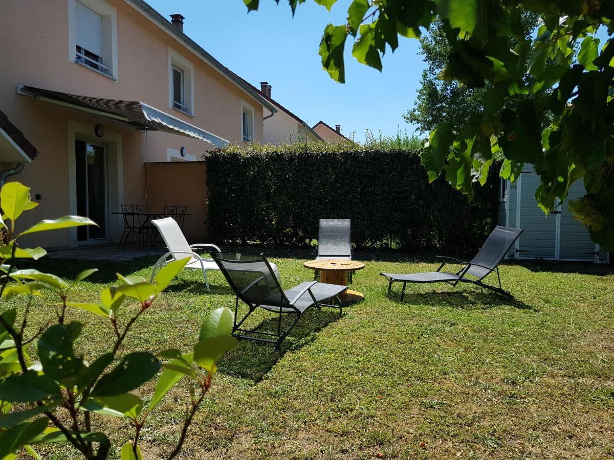 Appartement T3 à Belley au calme avec jardin privatif Esterno foto