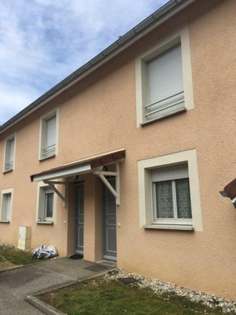 Appartement T3 à Belley au calme avec jardin privatif Esterno foto